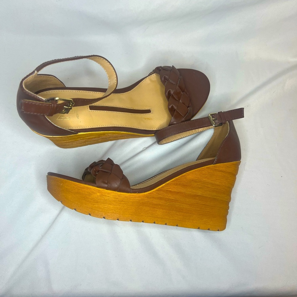 New Directions platform wedge sandals. New without tags. Size 9 1/2